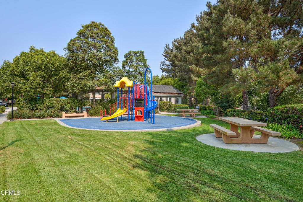 Camarillo, California, 93012, United States, 2 Bedrooms Bedrooms, ,2 BathroomsBathrooms,Residential,For Sale,1981052