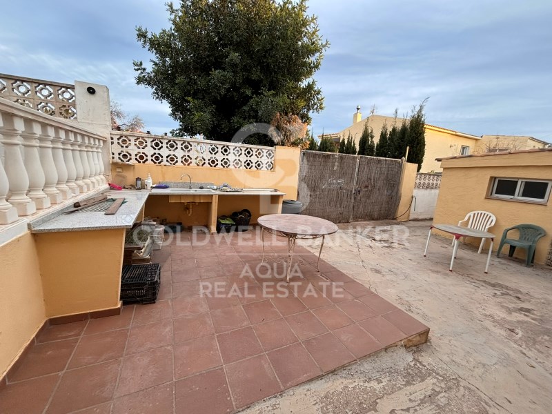 Calle Lisboa Alicante, la Nucia, El Tossal-Bello H, la Nucia, Comunidad Valenciana, 03530, ES, 7 Bedrooms Bedrooms, ,4 BathroomsBathrooms,Residential,For Sale,Calle Lisboa Alicante, la Nucia, El Tossal-Bello H,1682591