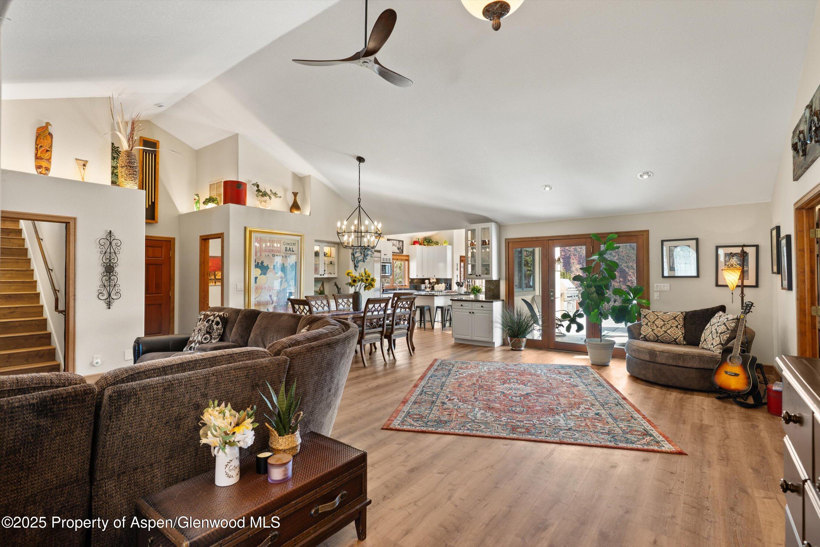 Glenwood Springs, Colorado, 81601, United States, 4 Bedrooms Bedrooms, ,5 BathroomsBathrooms,Residential,For Sale,1804908