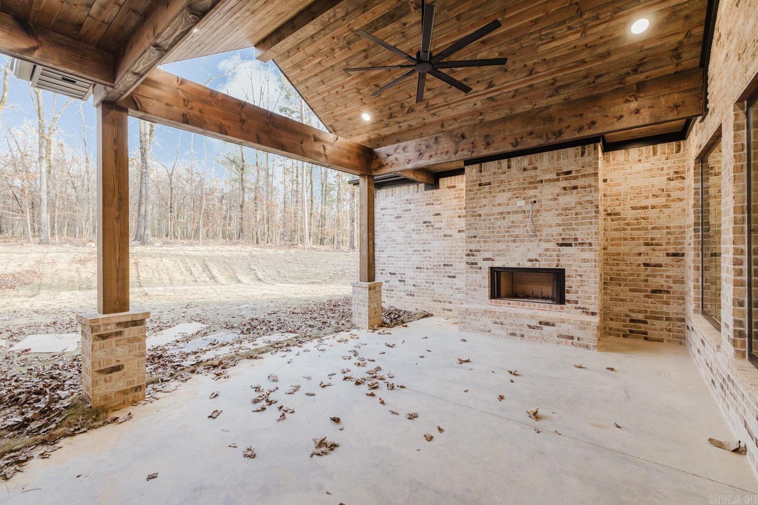 Benton, Arkansas, 72019, United States, 4 Bedrooms Bedrooms, ,4 BathroomsBathrooms,Residential,For Sale,2005771