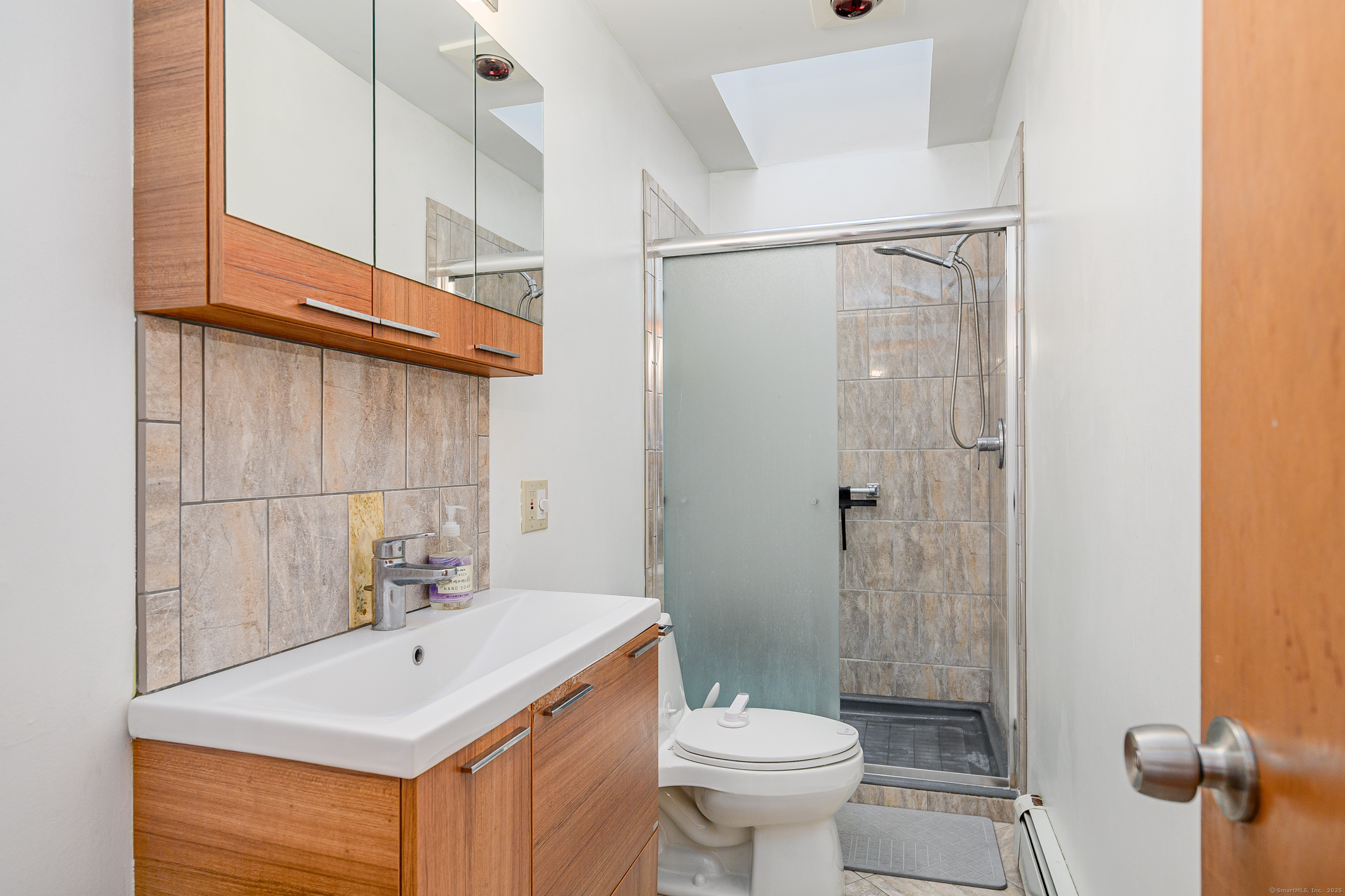 New Fairfield, Connecticut, 06812, United States, 3 Bedrooms Bedrooms, ,3 BathroomsBathrooms,Residential,For Sale,1966702