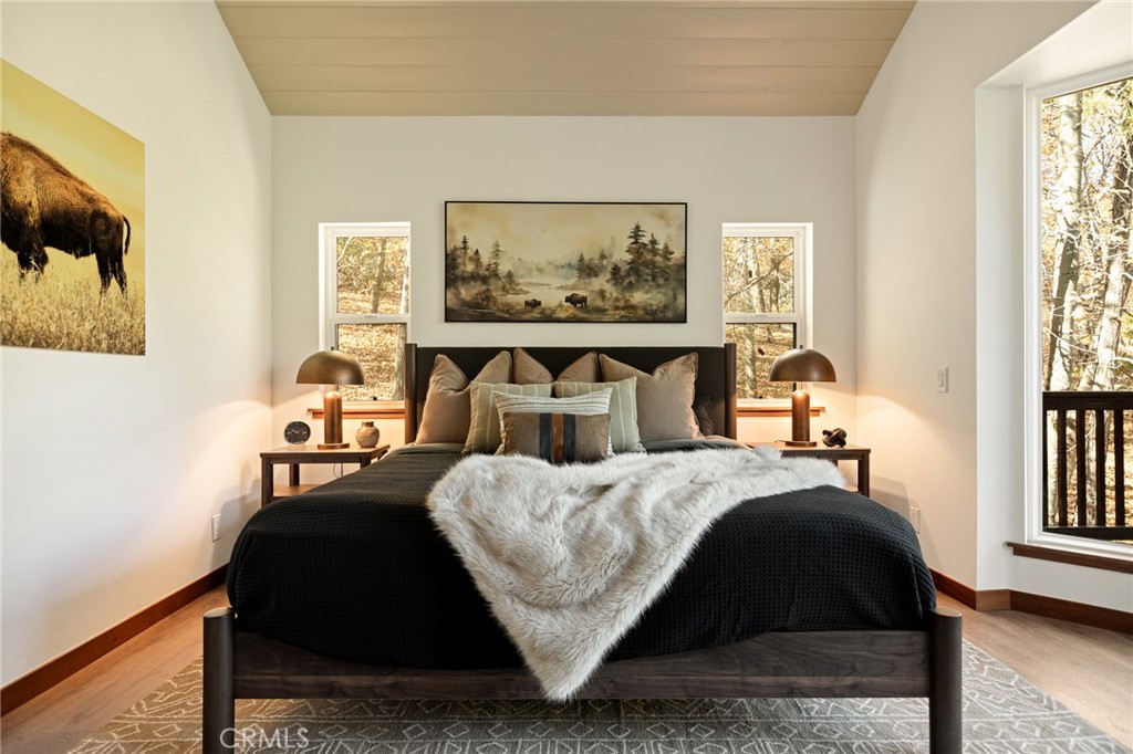 Lake Arrowhead, California, 92352, United States, 4 Bedrooms Bedrooms, ,5 BathroomsBathrooms,Residential,For Sale,1989465