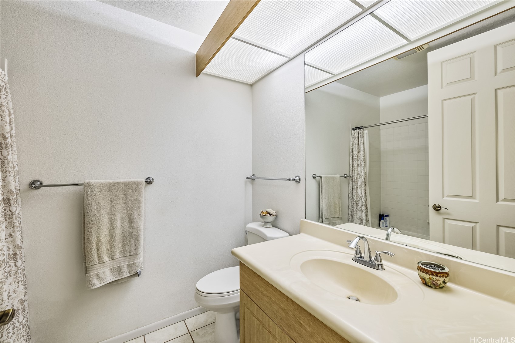 Mililani, Hawaii, 96789, United States, 3 Bedrooms Bedrooms, ,2 BathroomsBathrooms,Residential,For Sale,1795165