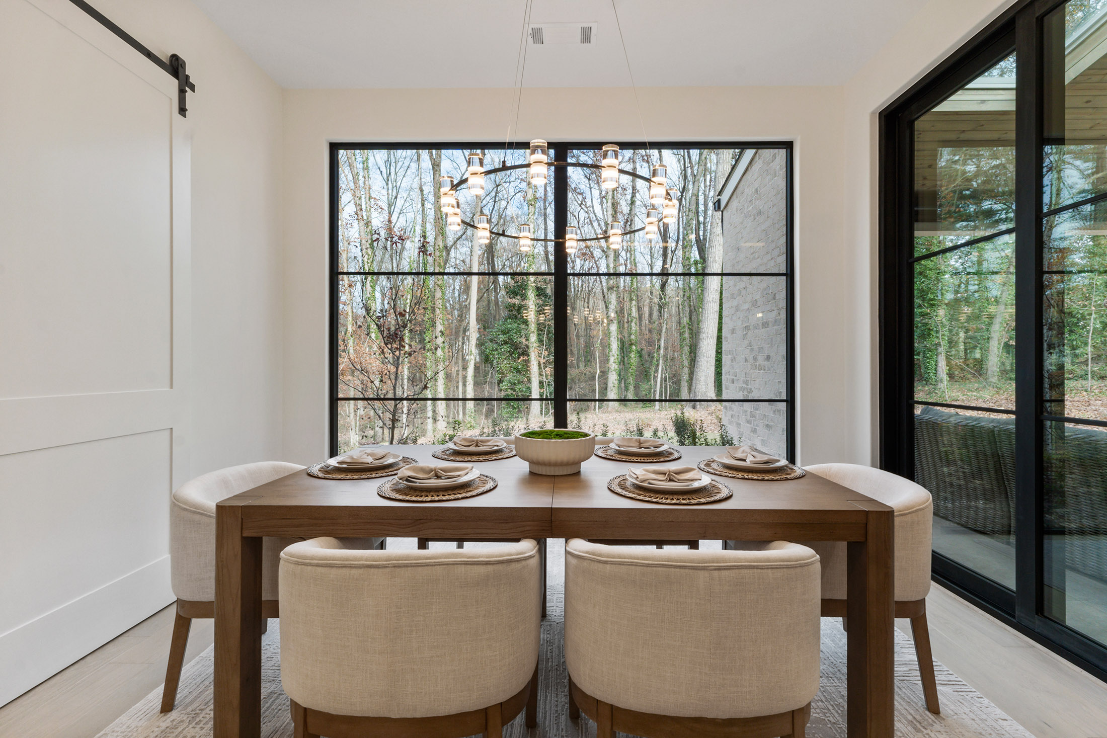  The Epitome of Alpharetta Luxury: Transitional Masterpiece in Garden District - 物件實景