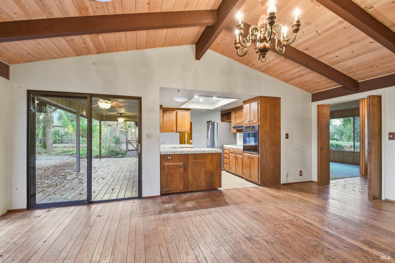 Glen Ellen, California, 95442, United States, 3 Bedrooms Bedrooms, ,3 BathroomsBathrooms,Residential,For Sale,1989437