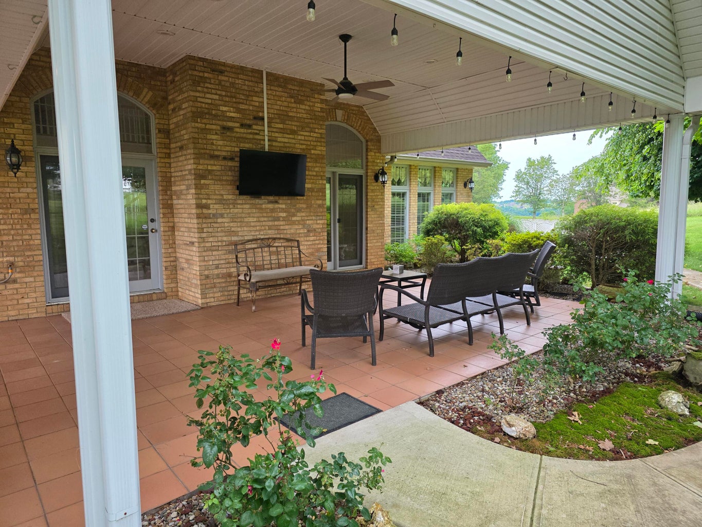 Somerset, Kentucky, 42503, United States, 4 Bedrooms Bedrooms, ,4 BathroomsBathrooms,Residential,For Sale,2048001
