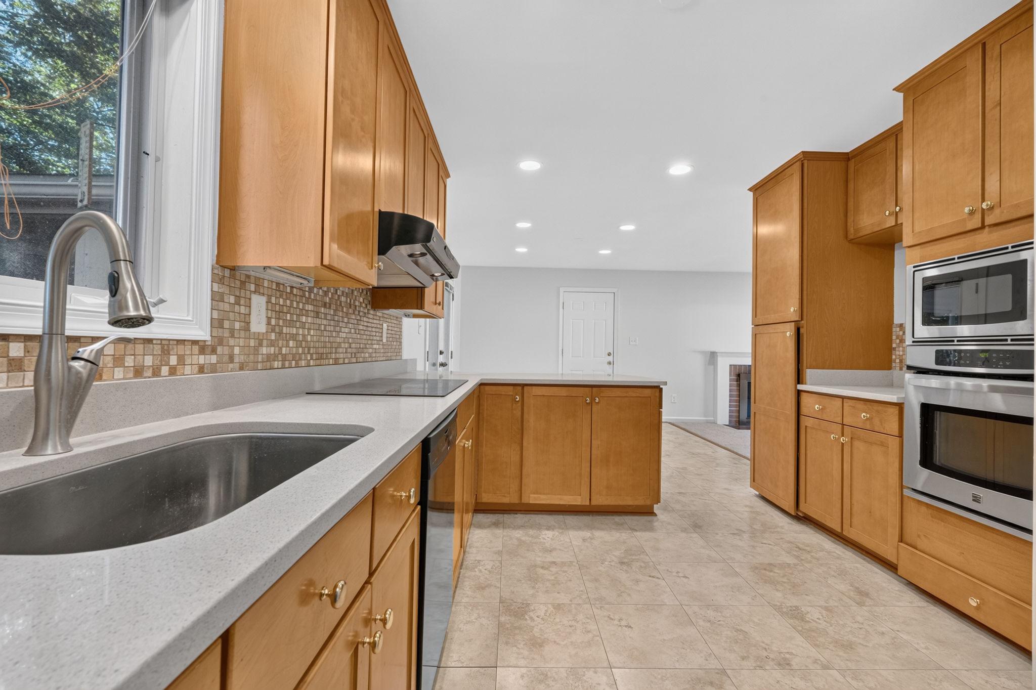  6905 Huntsman Boulevard, Springfield, VA, 22153 - 物件實景