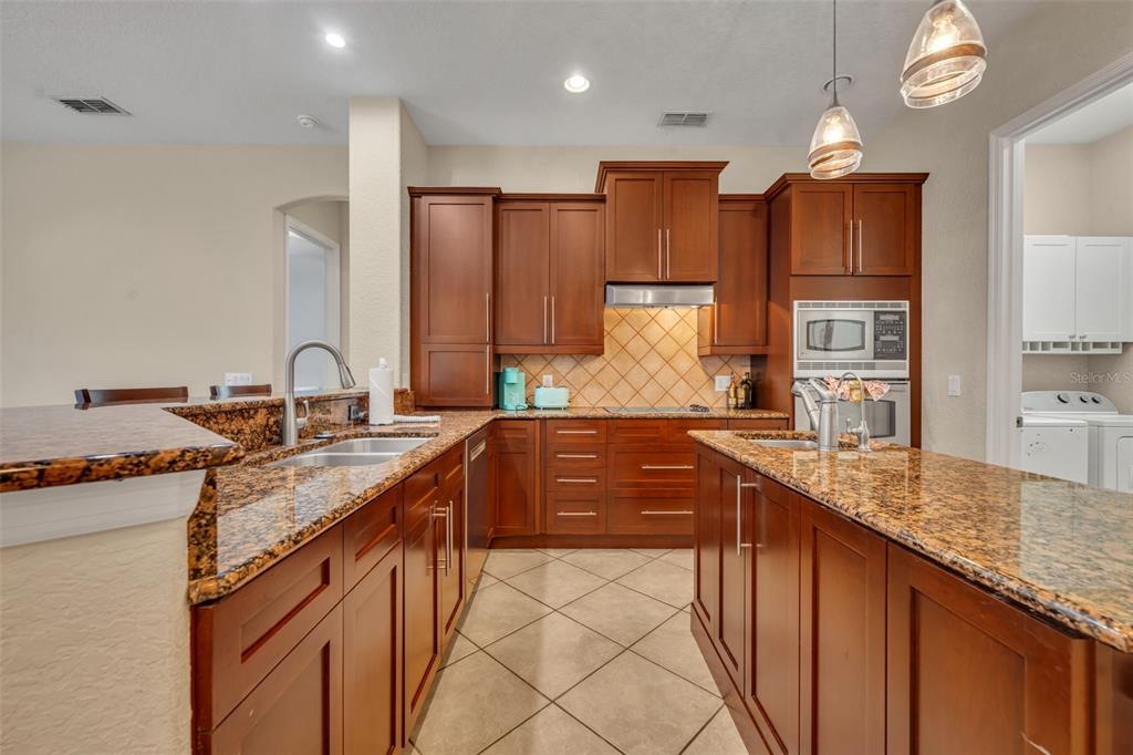 Orlando, Florida, 32832, United States, 4 Bedrooms Bedrooms, ,4 BathroomsBathrooms,Residential,For Sale,1901368