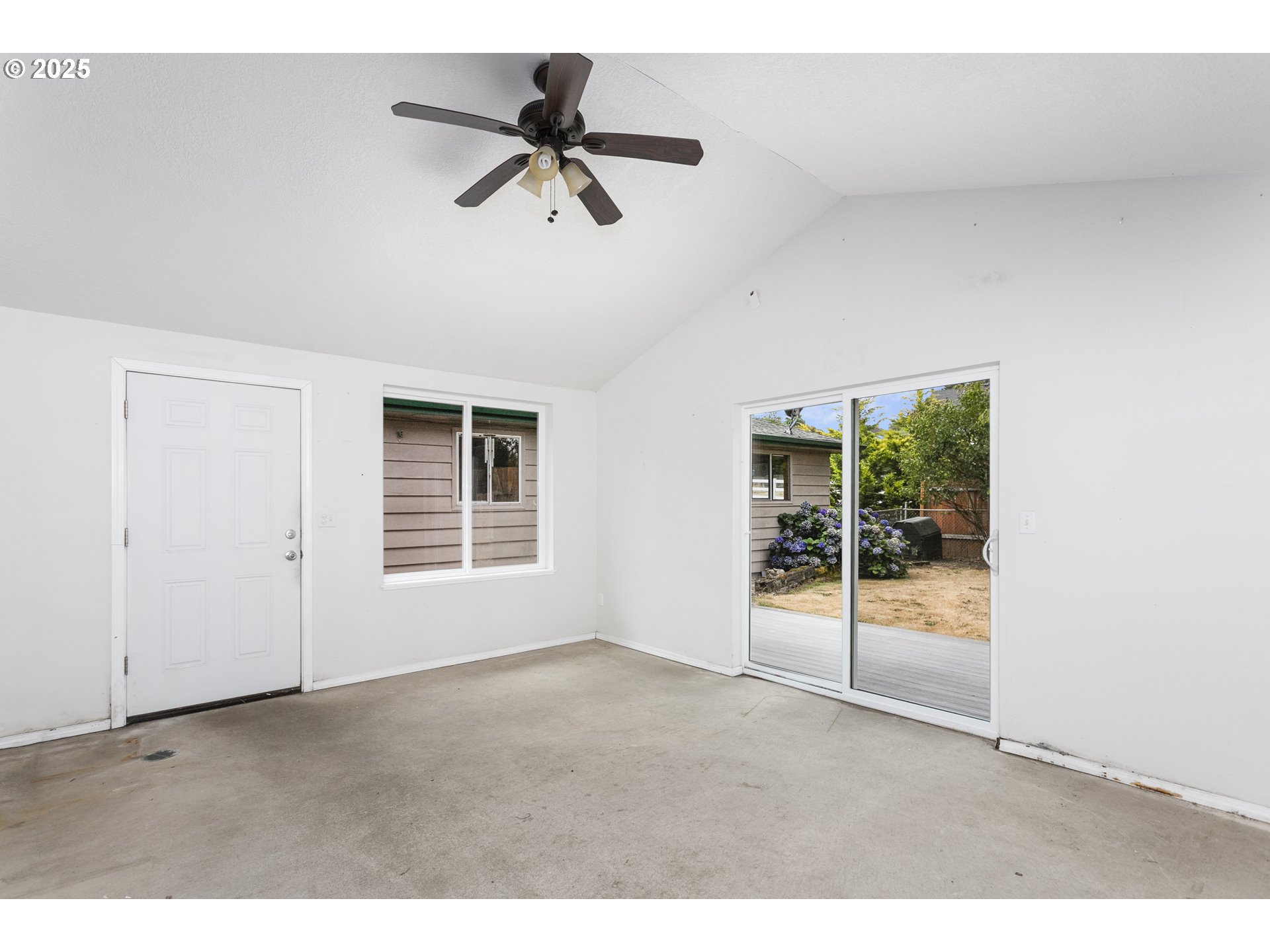 Vancouver, Washington, 98663, United States, 3 Bedrooms Bedrooms, ,1 BathroomBathrooms,Residential,For Sale,1911249