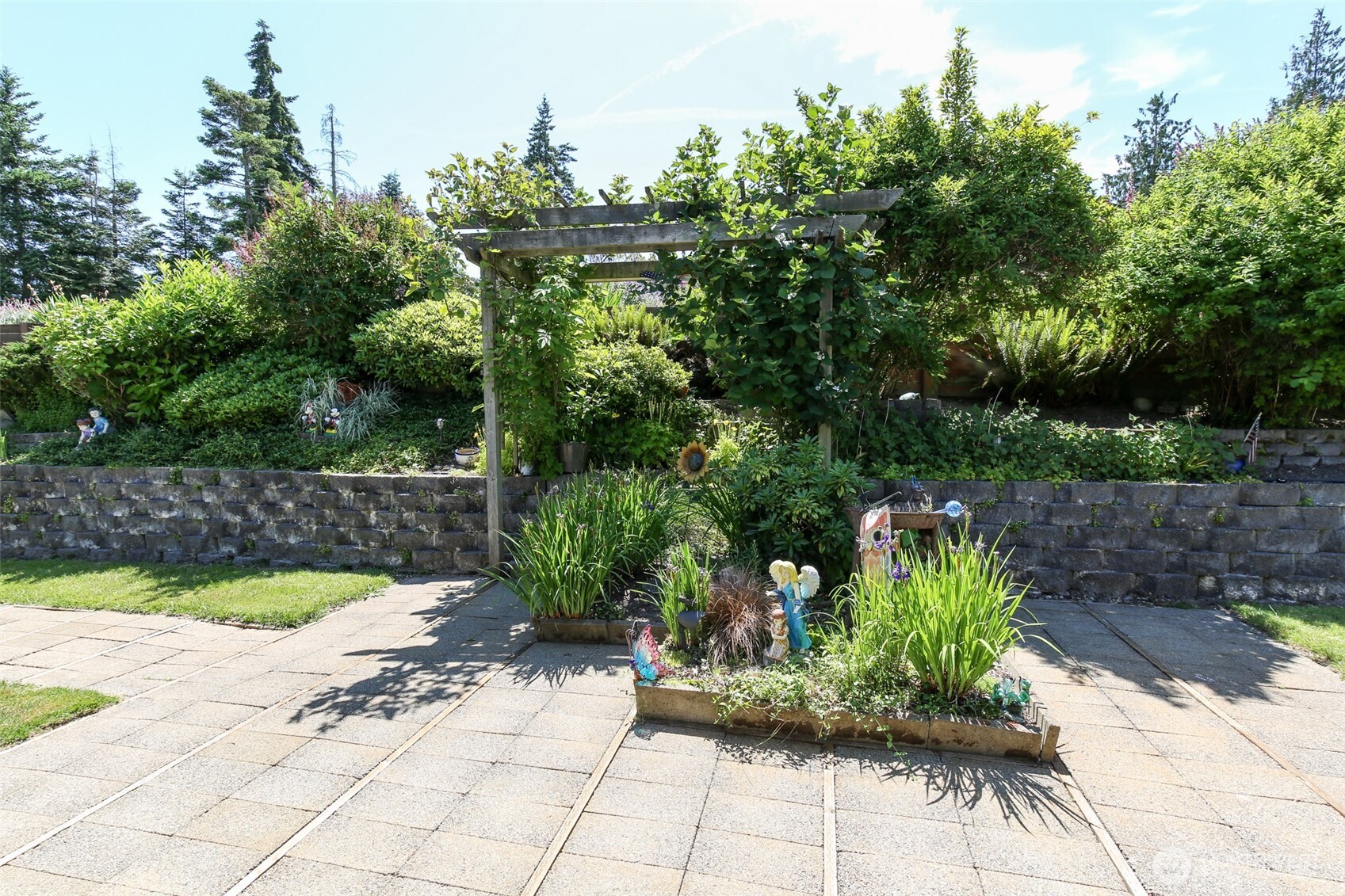 Oak Harbor, Washington, 98277, United States, 3 Bedrooms Bedrooms, ,1 BathroomBathrooms,Residential,For Sale,1896495