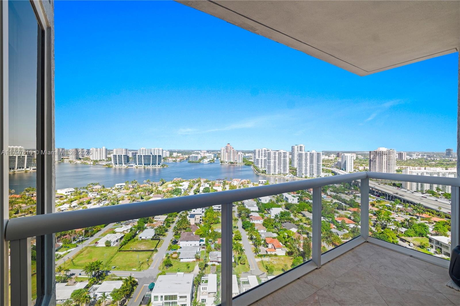 Sunny Isles Beach, Florida, 33160, United States, 3 Bedrooms Bedrooms, ,5 BathroomsBathrooms,Residential,For Sale,1796970