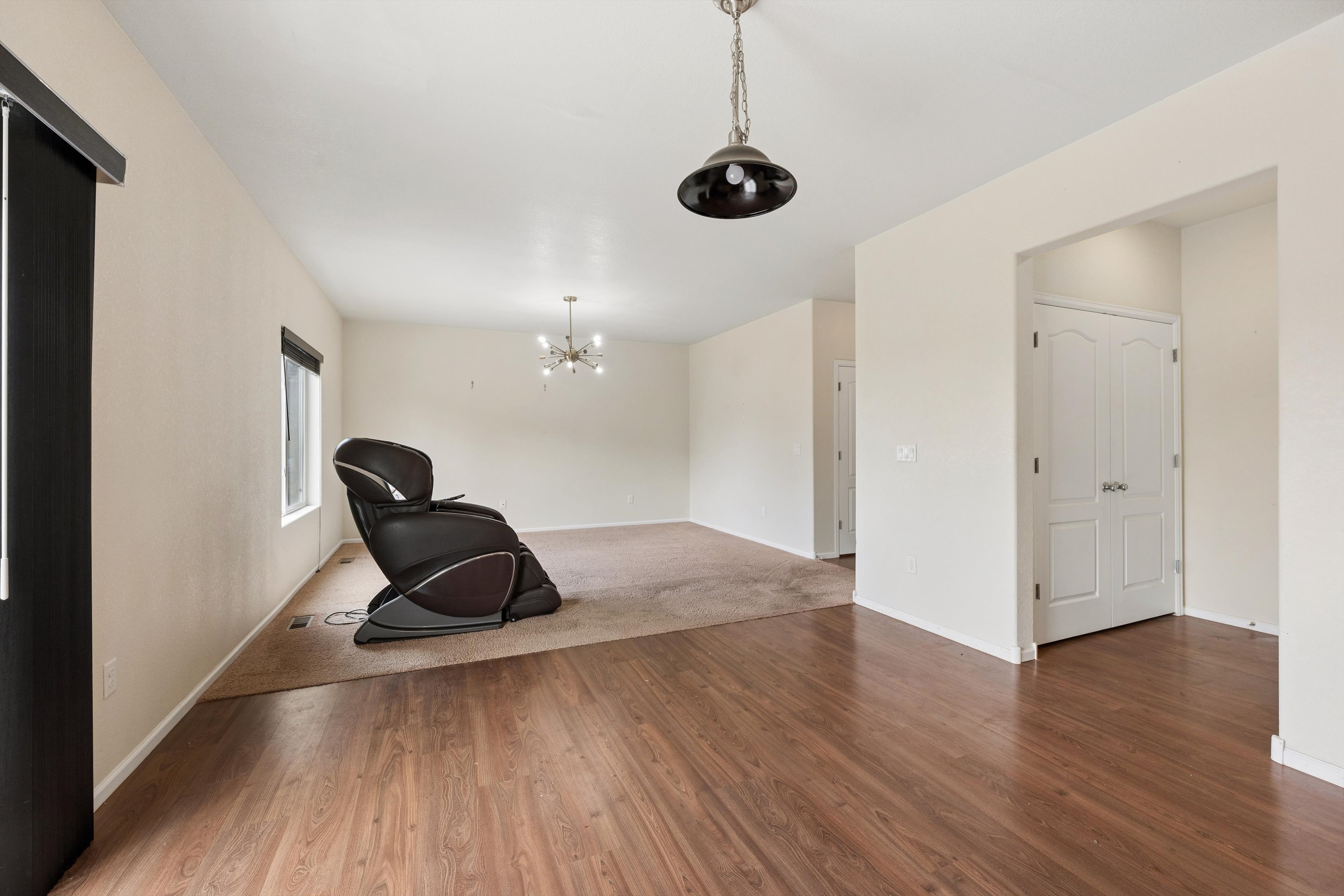  Spacious Four-Bedroom, Three-Bathroom Home - 物件實景