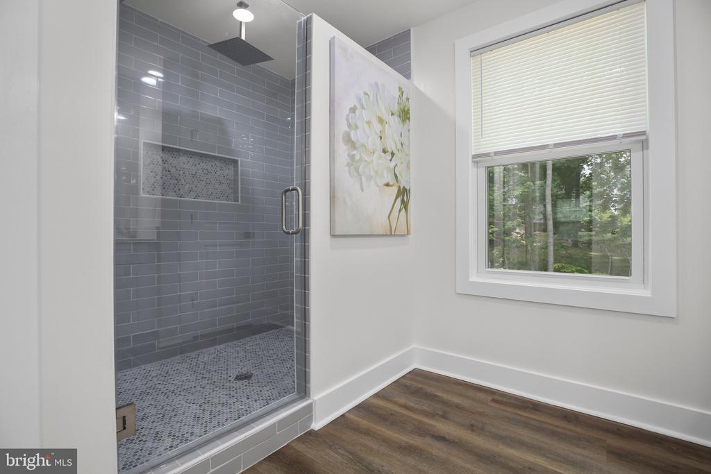 Fredericksburg, Virginia, 22408, United States, 4 Bedrooms Bedrooms, ,4 BathroomsBathrooms,Residential,For Sale,1737760