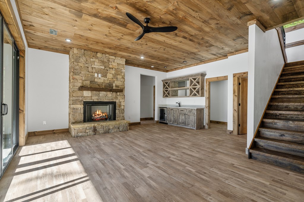 Mineral Bluff, Georgia, 30559, United States, 3 Bedrooms Bedrooms, ,3 BathroomsBathrooms,Residential,For Sale,1984301