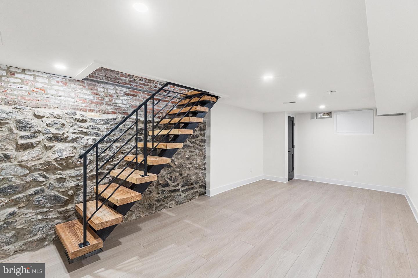 Philadelphia, Pennsylvania, 19125, United States, 3 Bedrooms Bedrooms, ,3 BathroomsBathrooms,Residential,For Sale,1954864
