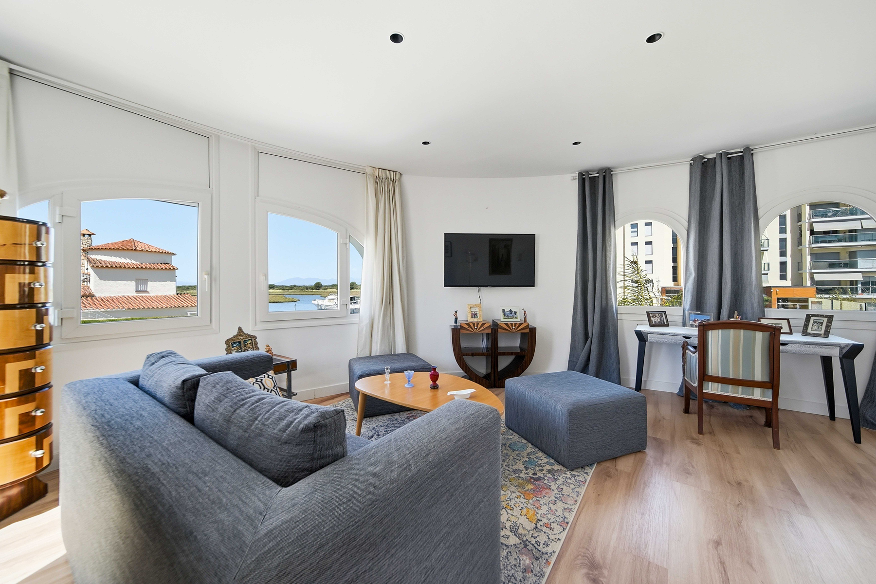  Elegant villa renovated in prime location on the canal - 物件實景