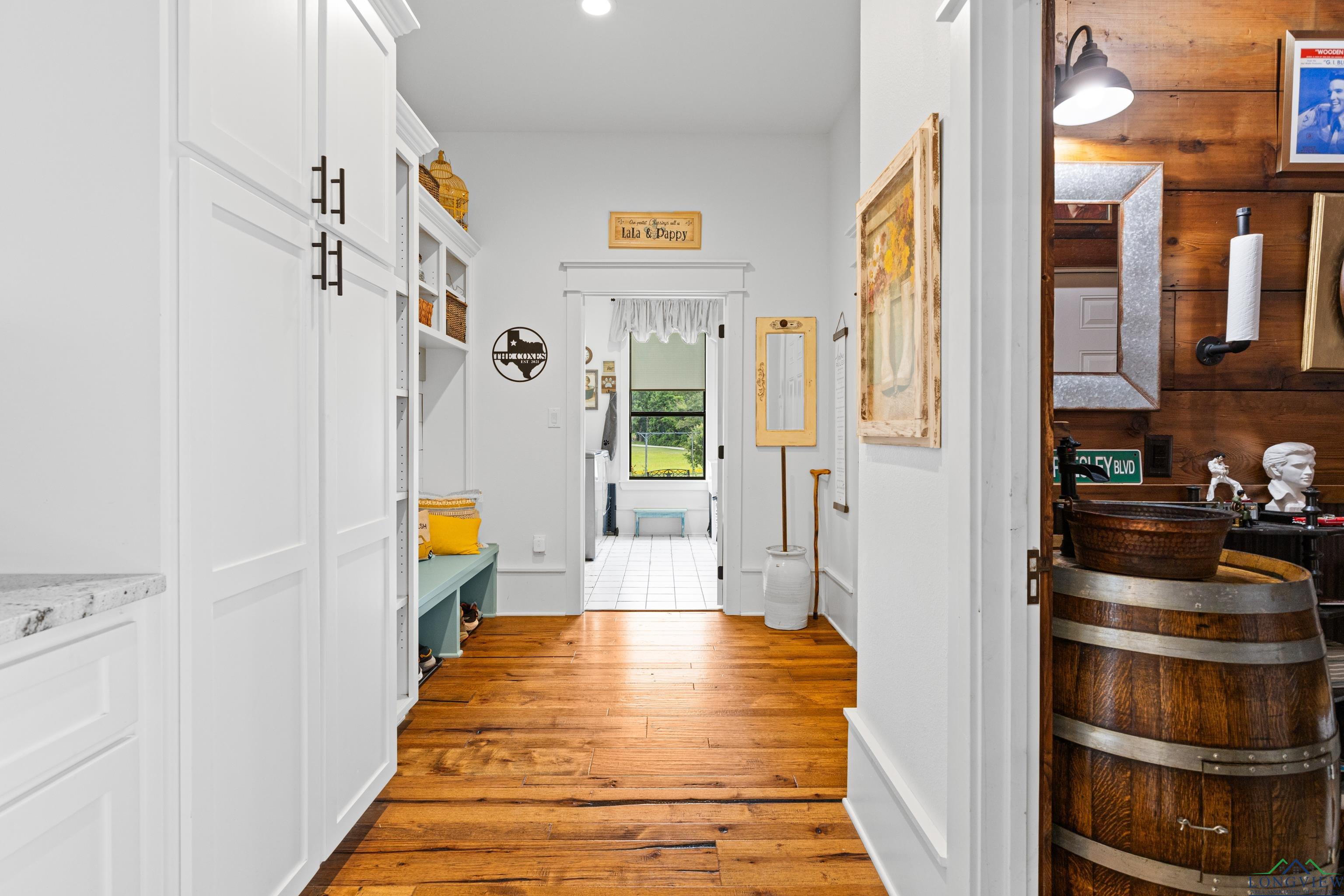 Jefferson, Texas, 75657, United States, 4 Bedrooms Bedrooms, ,4 BathroomsBathrooms,Residential,For Sale,1859470