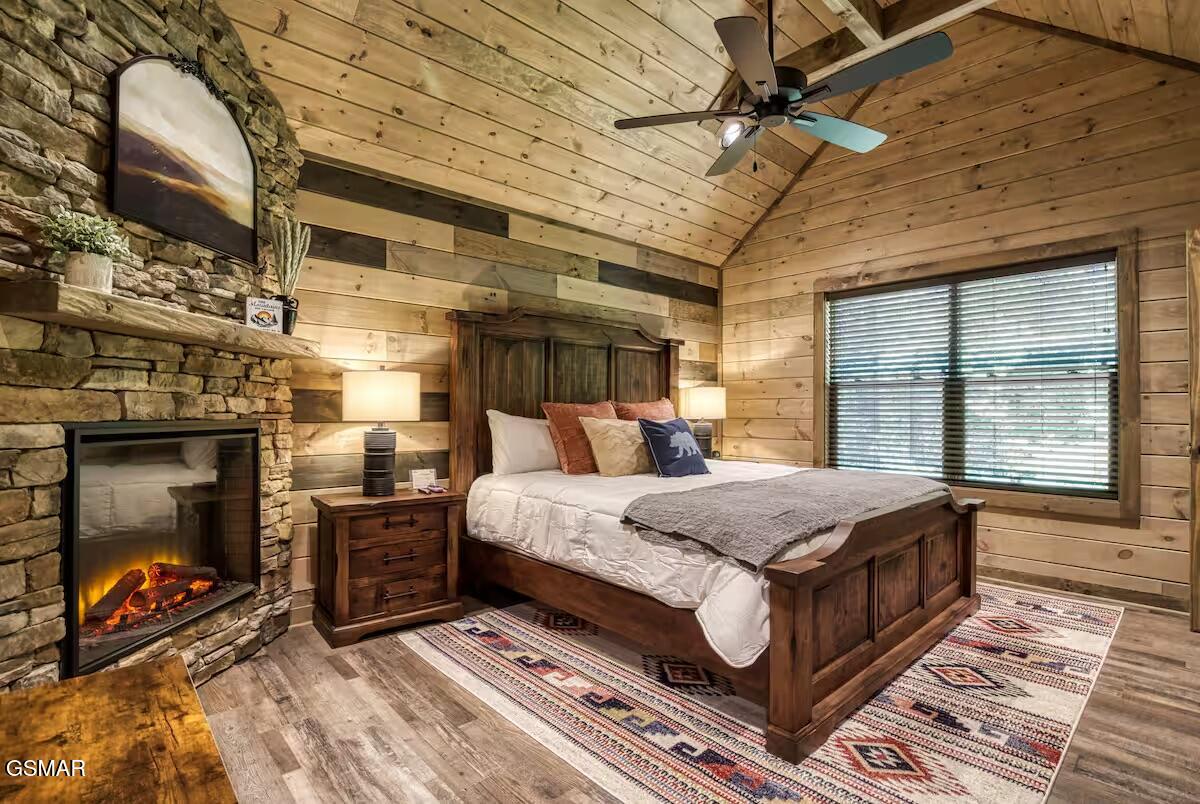 Sevierville, Tennessee, 37862, United States, 5 Bedrooms Bedrooms, ,5 BathroomsBathrooms,Residential,For Sale,2008857