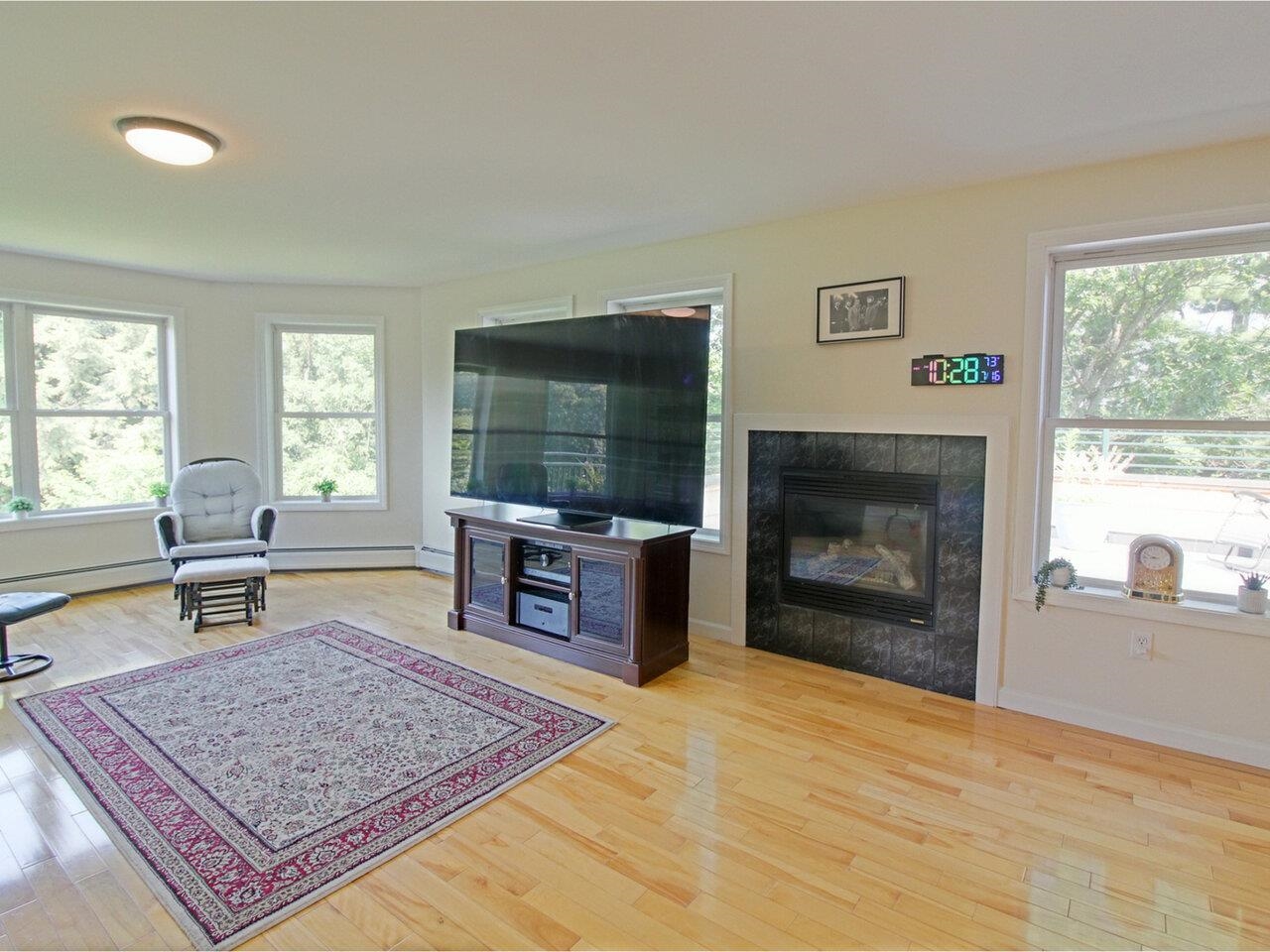 Burlington, Vermont, 05408, United States, 2 Bedrooms Bedrooms, ,2 BathroomsBathrooms,Residential,For Sale,1902204