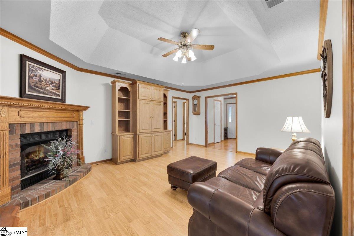 Greenville, South Carolina, 29617, United States, 4 Bedrooms Bedrooms, ,3 BathroomsBathrooms,Residential,For Sale,1955283