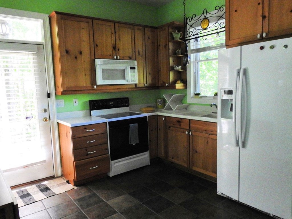 Blue Ridge, Georgia, 30513, United States, 5 Bedrooms Bedrooms, ,5 BathroomsBathrooms,Residential,For Sale,1859095
