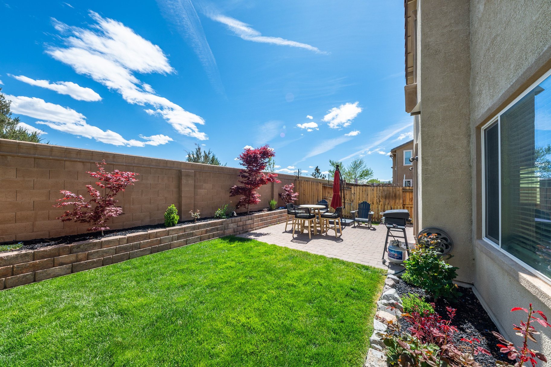  Turn-Key Home Close to Parks, Shopping & Trails - 物件實景