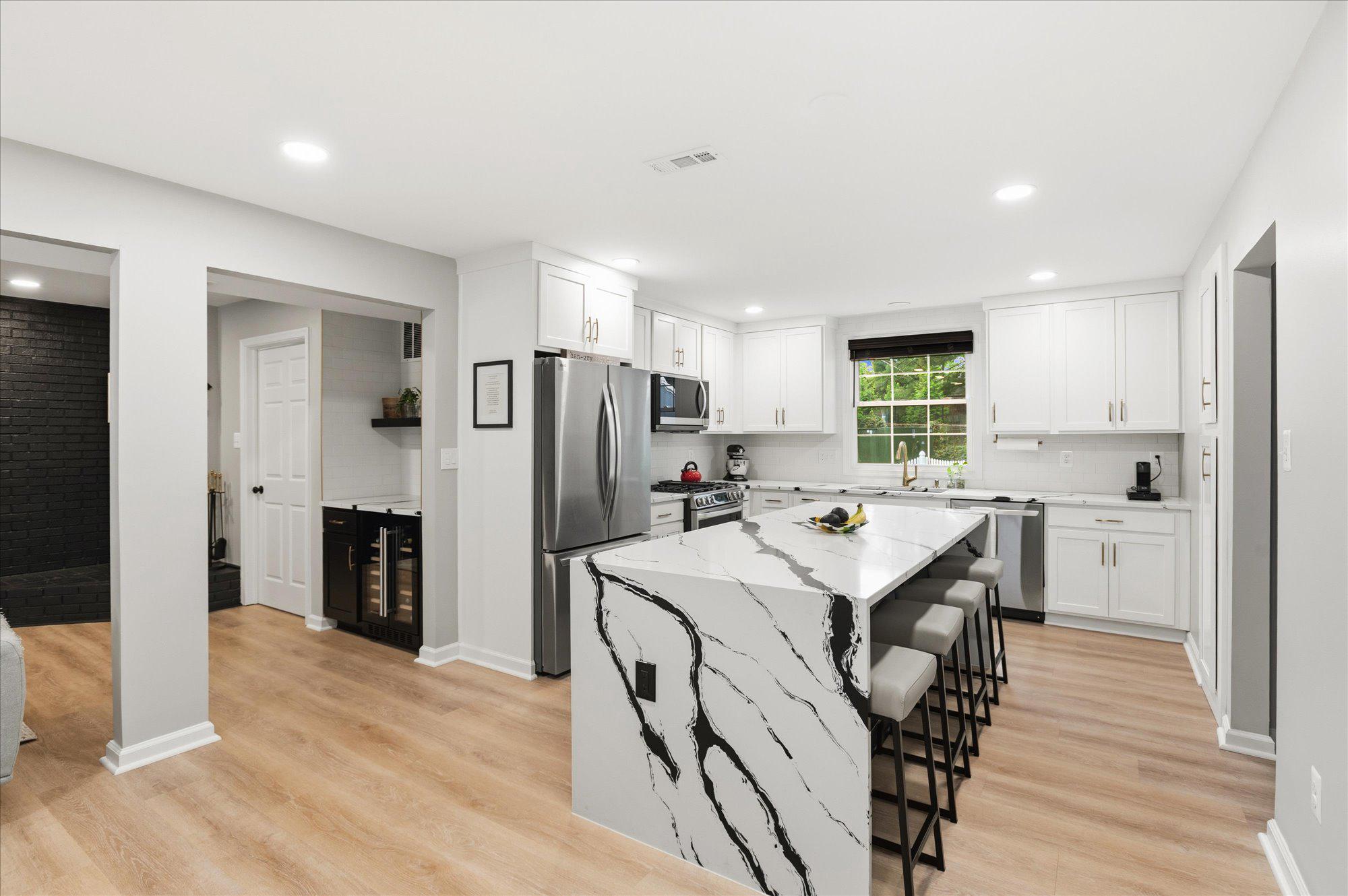  1000 E Holly Avenue, Sterling, VA, 20164 - 物件實景