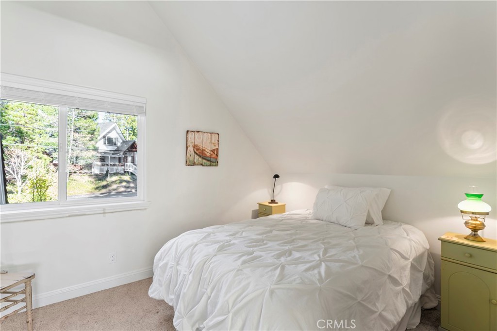 Lake Arrowhead, California, 92352, United States, 4 Bedrooms Bedrooms, ,2 BathroomsBathrooms,Residential,For Sale,2003409