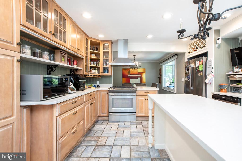 Hightstown, New Jersey, 08520, United States, 5 Bedrooms Bedrooms, ,4 BathroomsBathrooms,Residential,For Sale,1928581