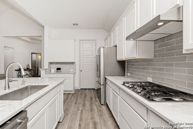 Boerne, Texas, 78006, United States, 4 Bedrooms Bedrooms, ,3 BathroomsBathrooms,Residential,For Sale,1957573