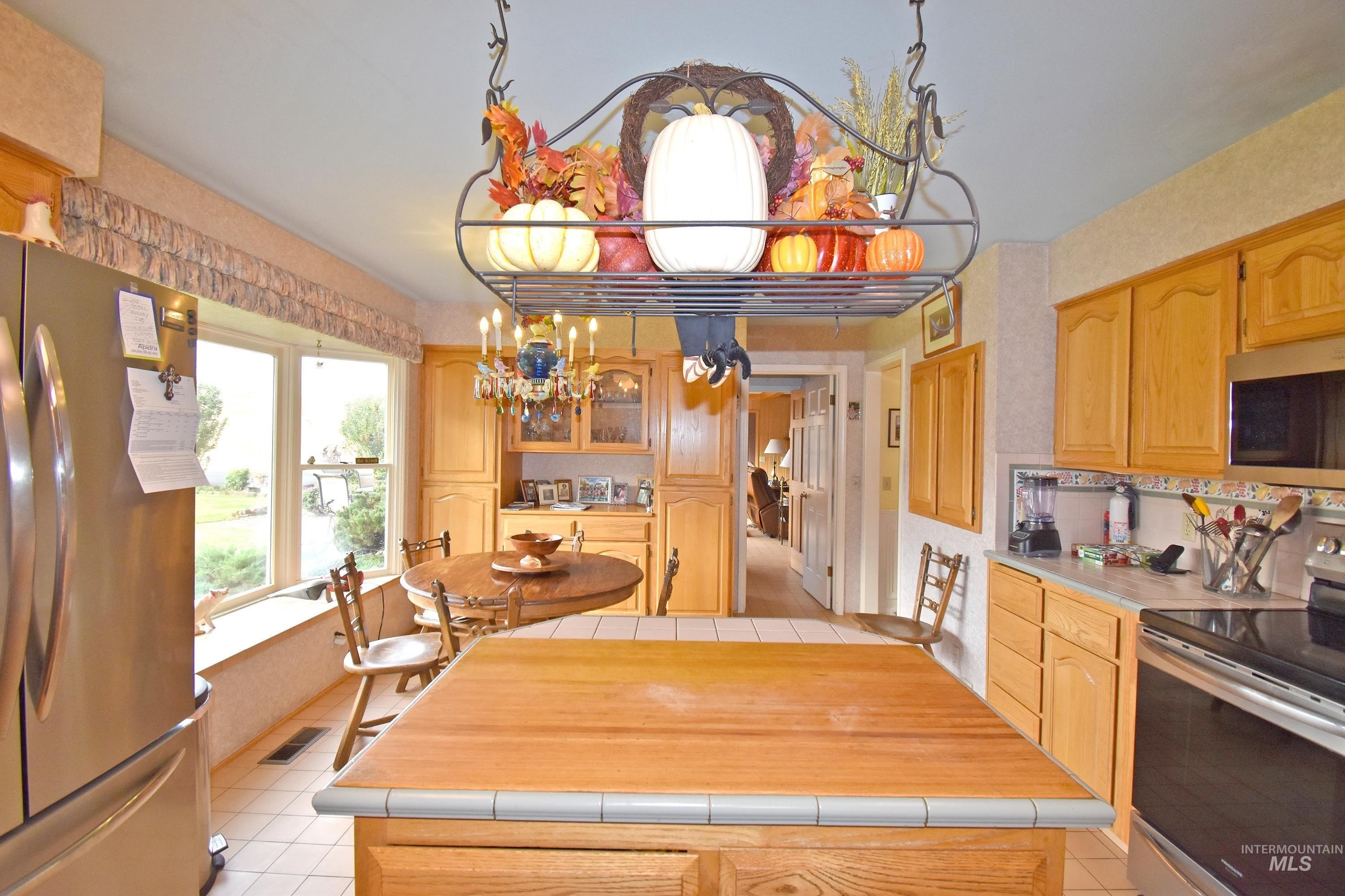 Clarkston, Washington, 99403, United States, 3 Bedrooms Bedrooms, ,3 BathroomsBathrooms,Residential,For Sale,1981338