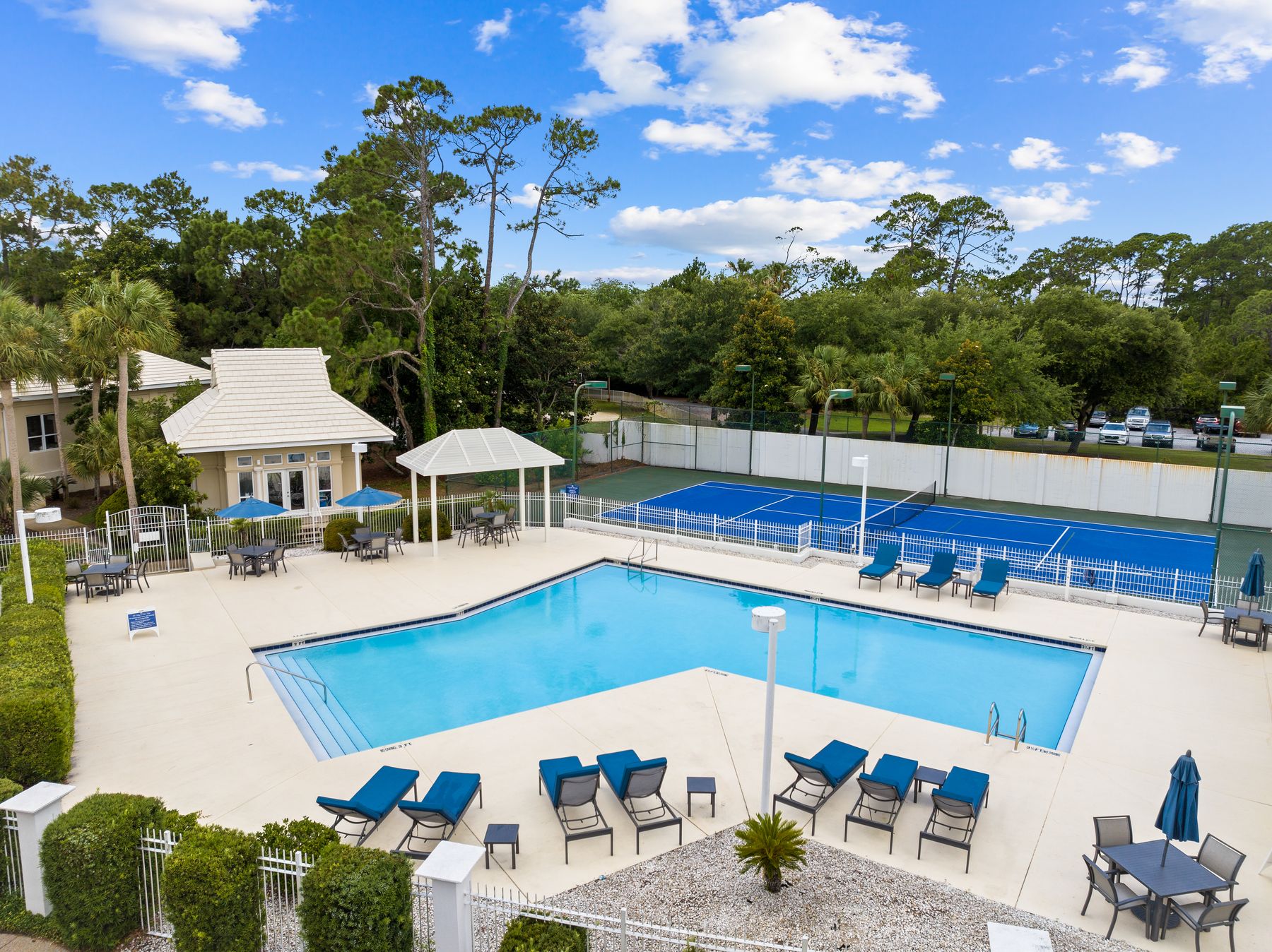  Crafted for Coastal Living in Gated Gulf-Front Community - 物件實景