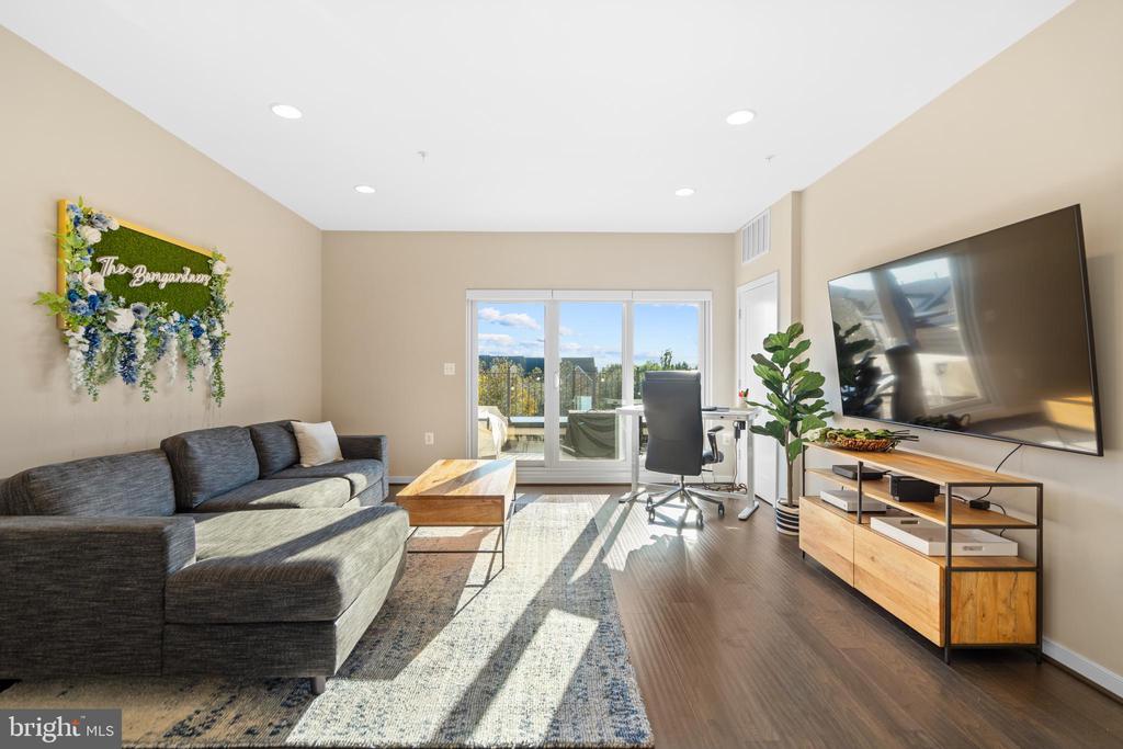 Brambleton, Virginia, 20148, United States, 3 Bedrooms Bedrooms, ,5 BathroomsBathrooms,Residential,For Sale,2005795