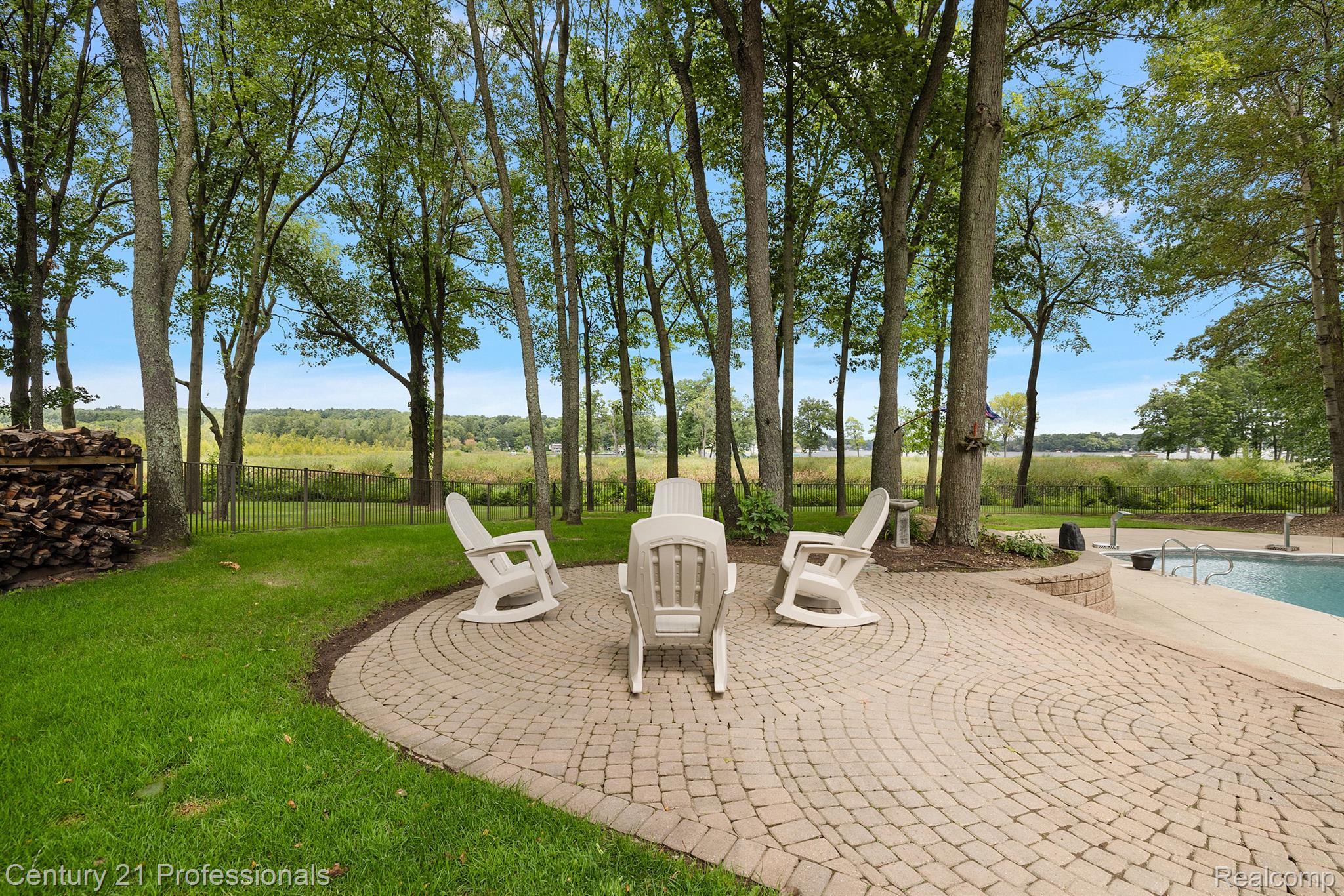 Davisburg, Michigan, 48350, United States, 5 Bedrooms Bedrooms, ,4 BathroomsBathrooms,Residential,For Sale,1978362