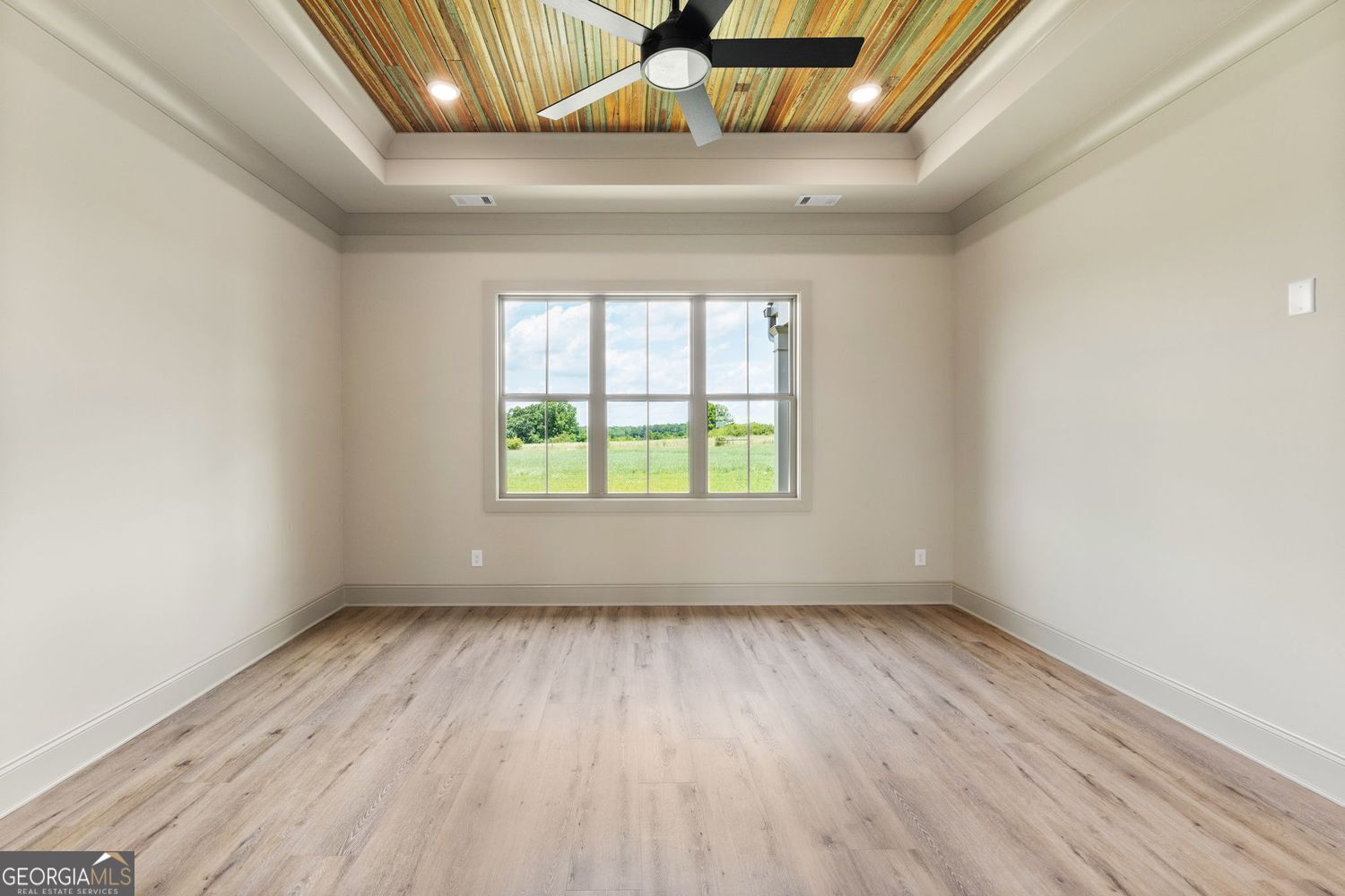 Barnesville, Georgia, 30204, United States, 4 Bedrooms Bedrooms, ,4 BathroomsBathrooms,Residential,For Sale,1859090