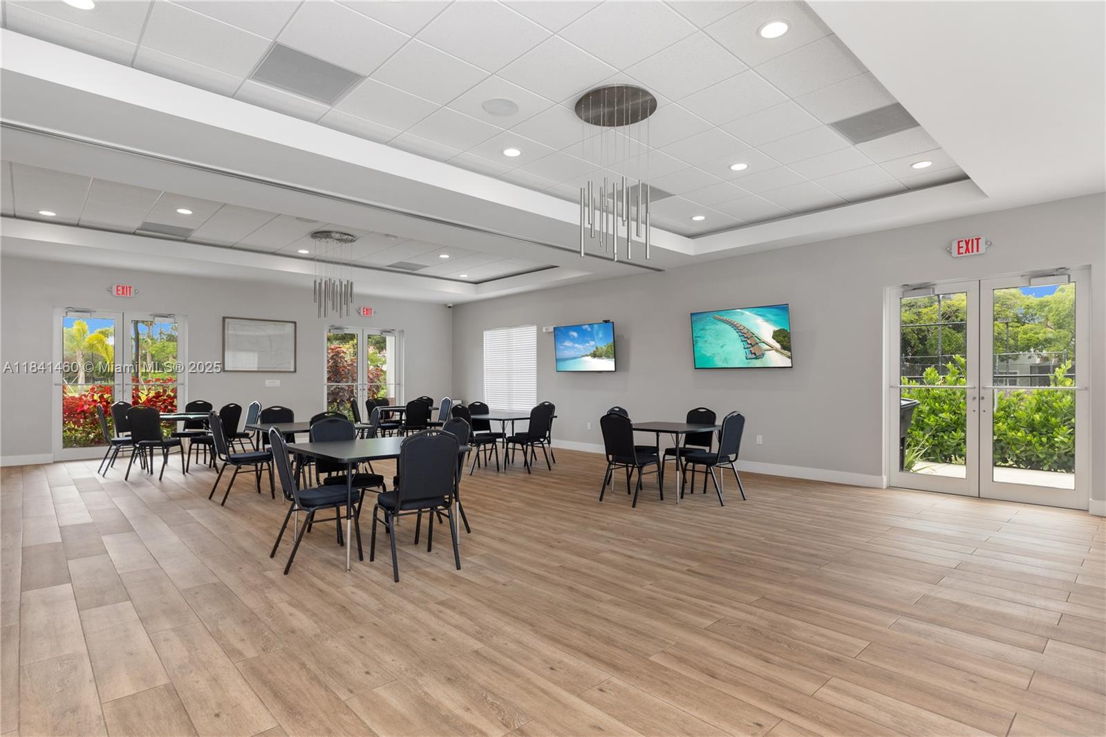 Coral Springs, Florida, 33071, United States, 5 Bedrooms Bedrooms, ,4 BathroomsBathrooms,Residential,For Sale,1921900