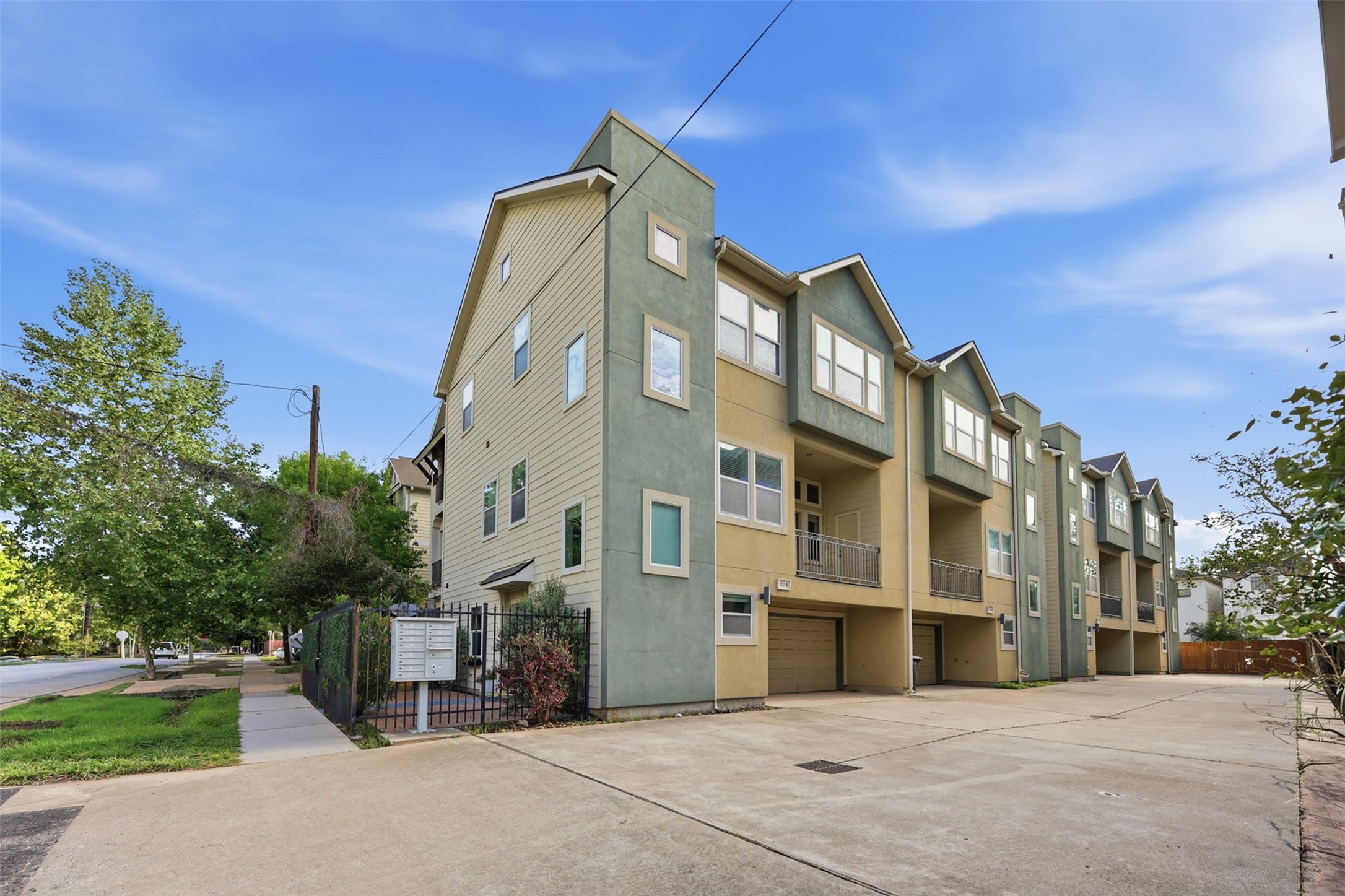  2316 Beall Street - 物件實景