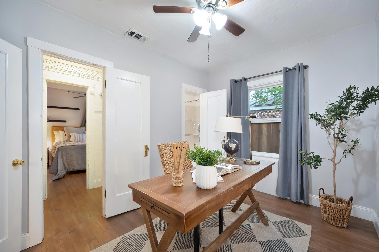 Sacramento, California, 95817, United States, 2 Bedrooms Bedrooms, ,1 BathroomBathrooms,Residential,For Sale,1991606