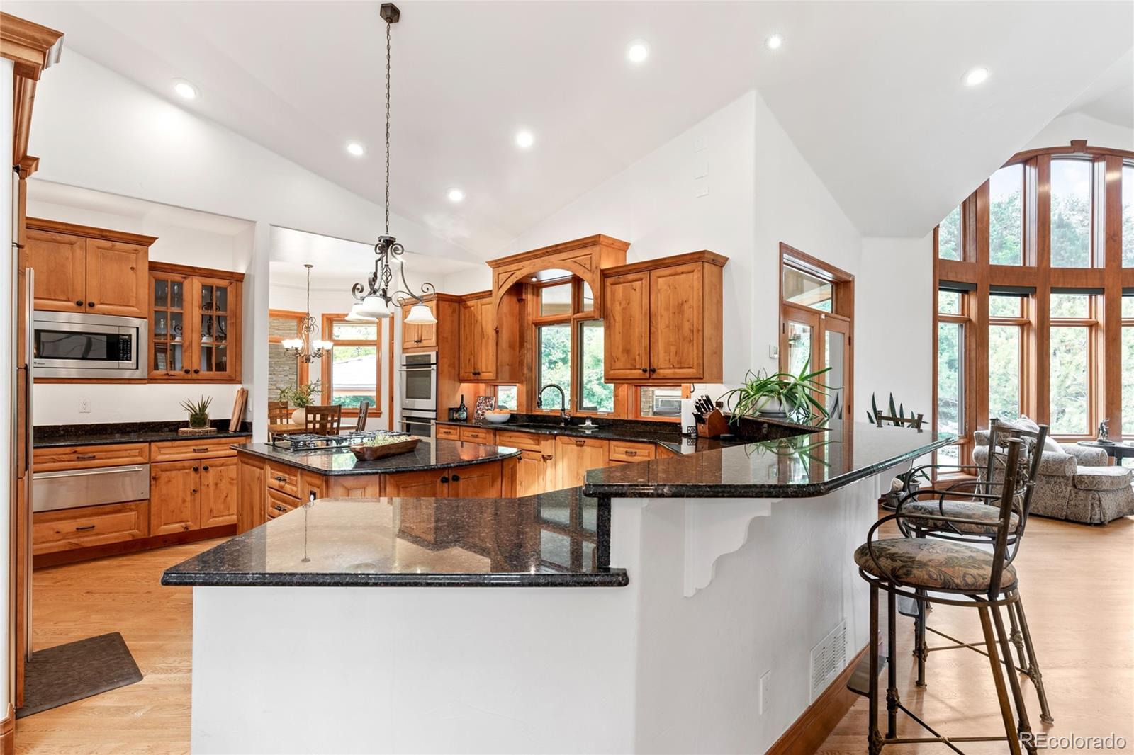 Littleton, Colorado, 80120, United States, 6 Bedrooms Bedrooms, ,7 BathroomsBathrooms,Residential,For Sale,1902050