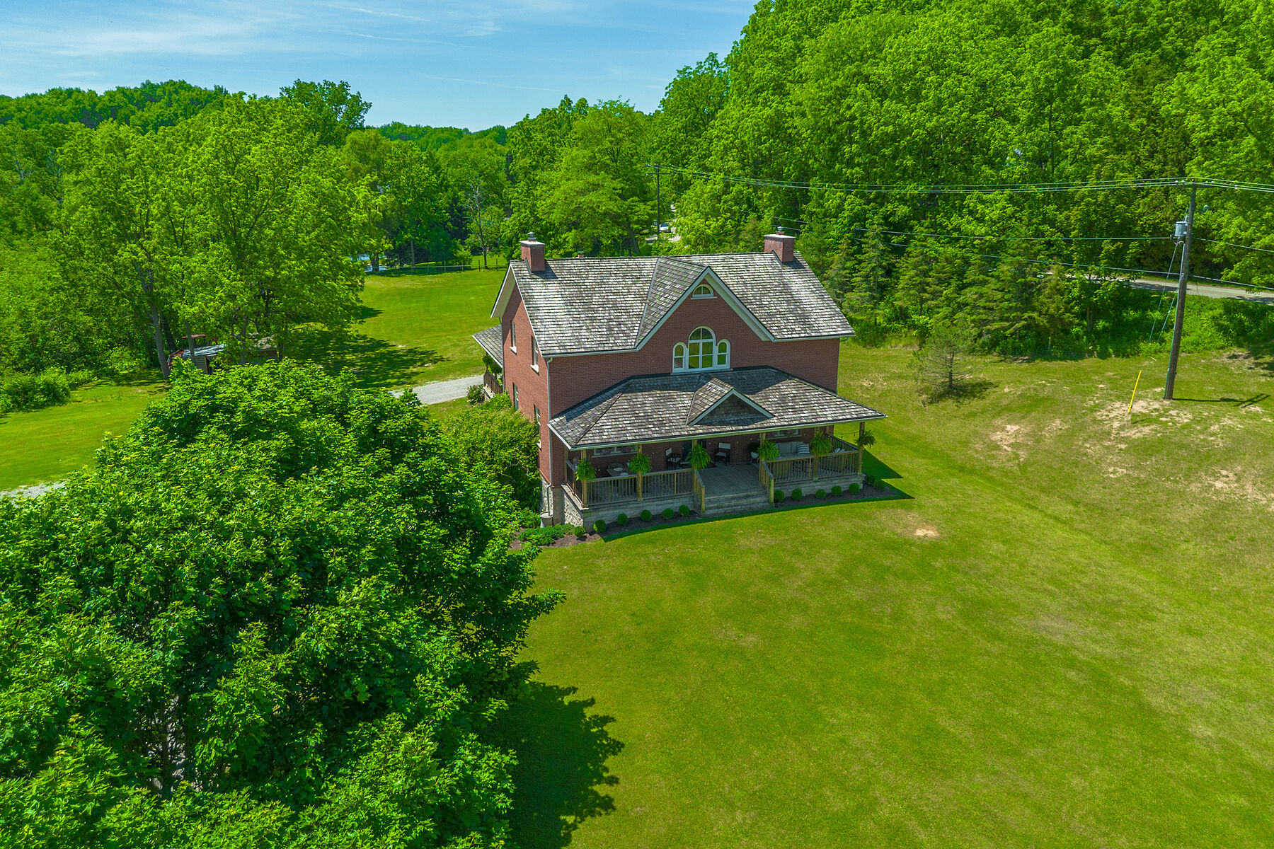  Classic Farmhouse Charm - 物件實景