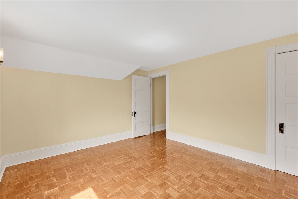 Springfield, Massachusetts, 01108, United States, 7 Bedrooms Bedrooms, ,2 BathroomsBathrooms,Residential,For Sale,2040283