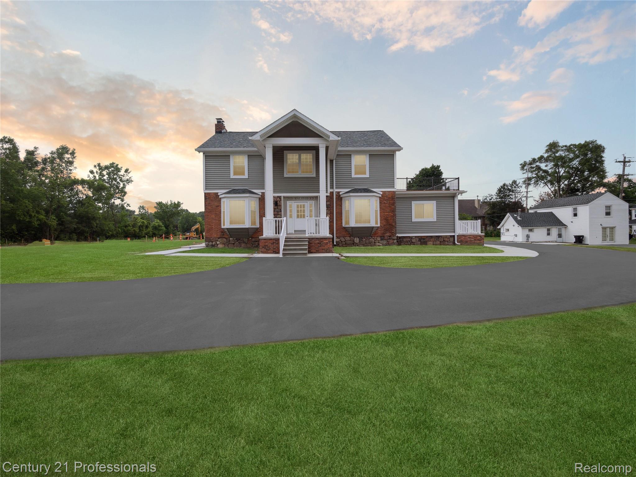 FarmingtonHills, Michigan, 48167, United States, 4 Bedrooms Bedrooms, ,4 BathroomsBathrooms,Residential,For Sale,1895323