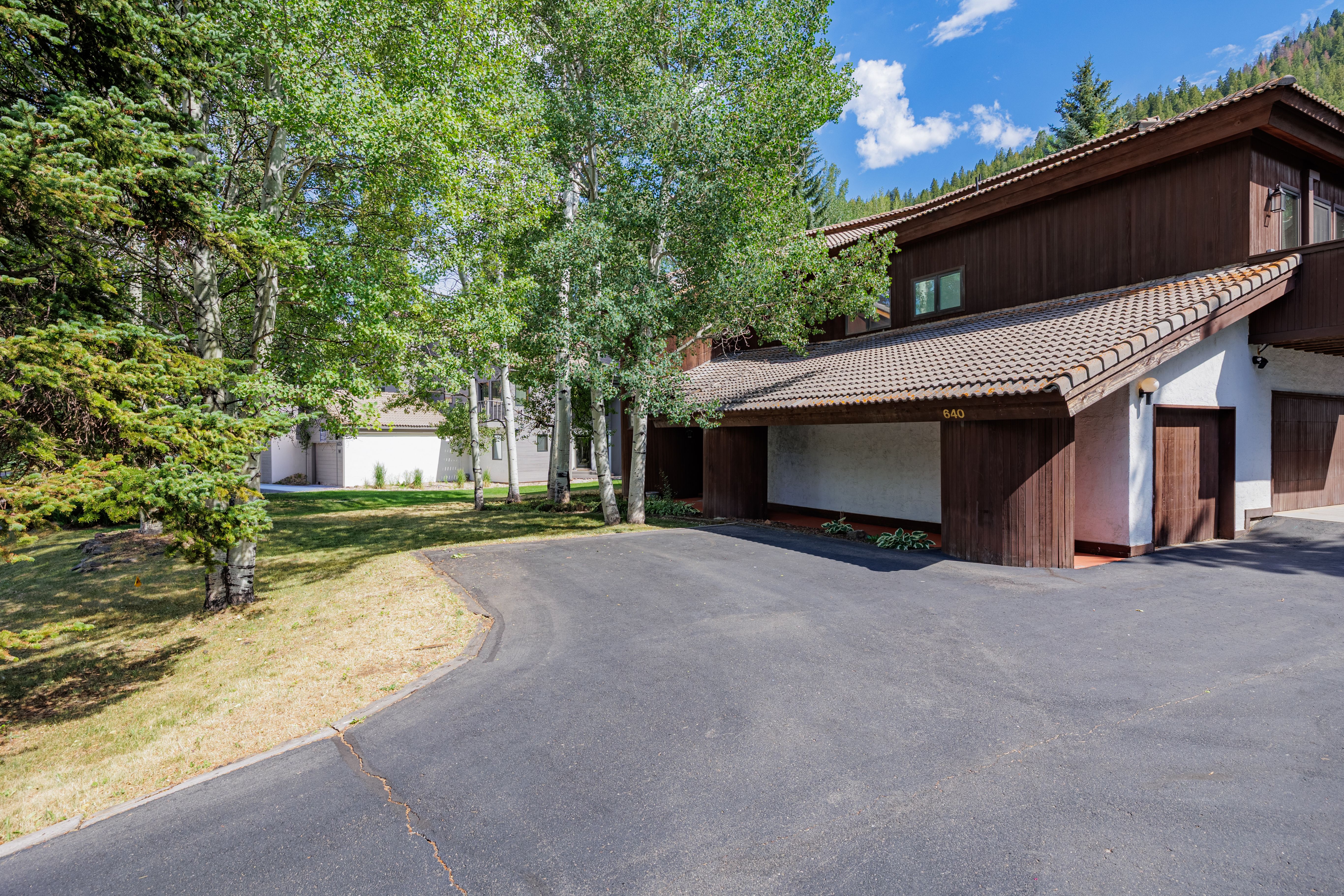  Mountain Residence Positioned at the 13th Fairway of the EagleVail Golf Course - 物件實景