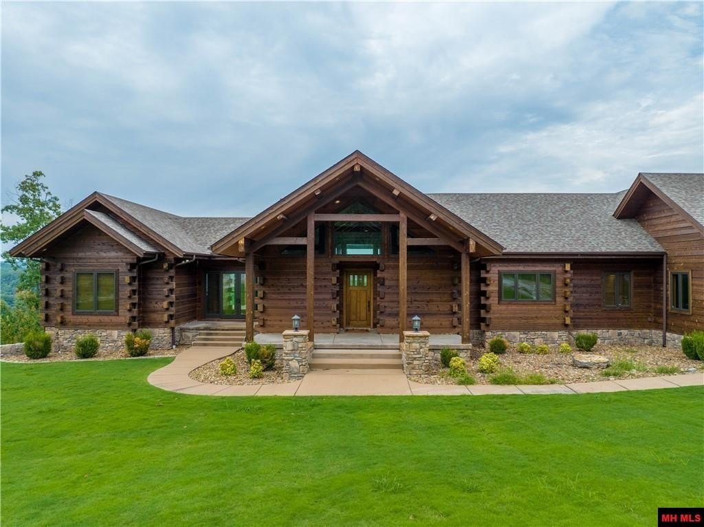 Cotter, Arkansas, 72626, United States, 4 Bedrooms Bedrooms, ,5 BathroomsBathrooms,Residential,For Sale,1976163