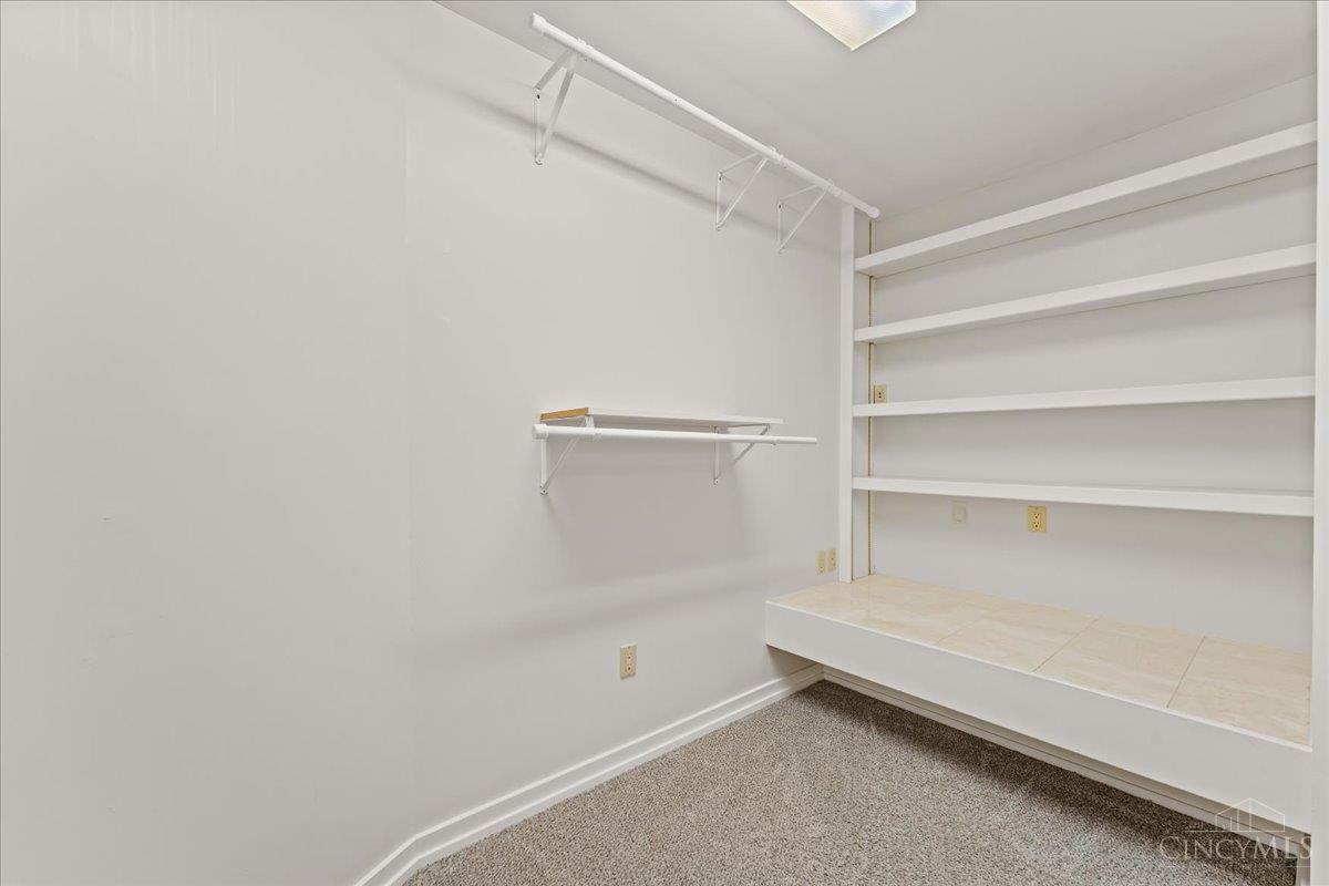 Cincinnati, Ohio, 45226, United States, 4 Bedrooms Bedrooms, ,4 BathroomsBathrooms,Residential,For Sale,1912021