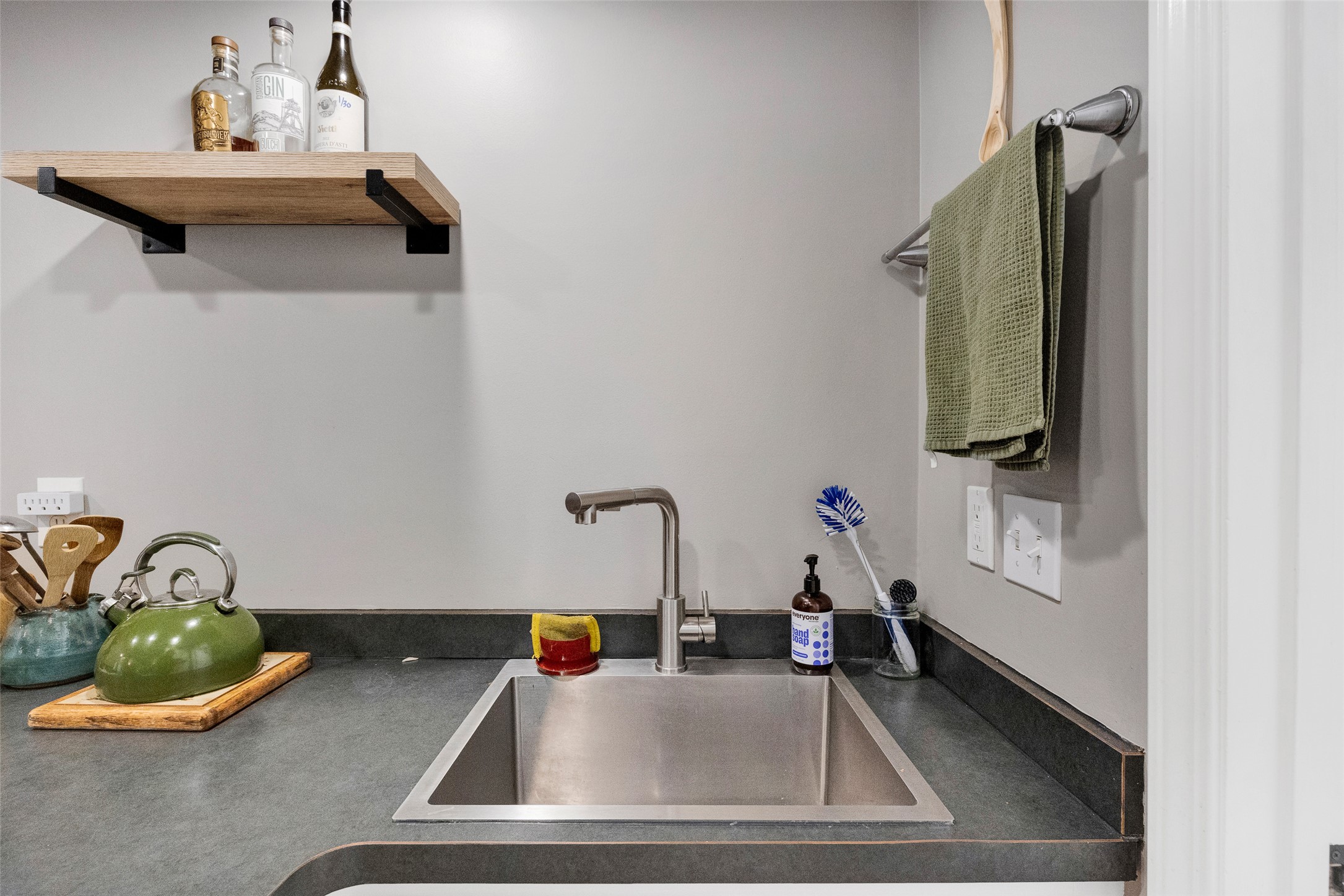  1612 Bel-Air Place - 物件實景