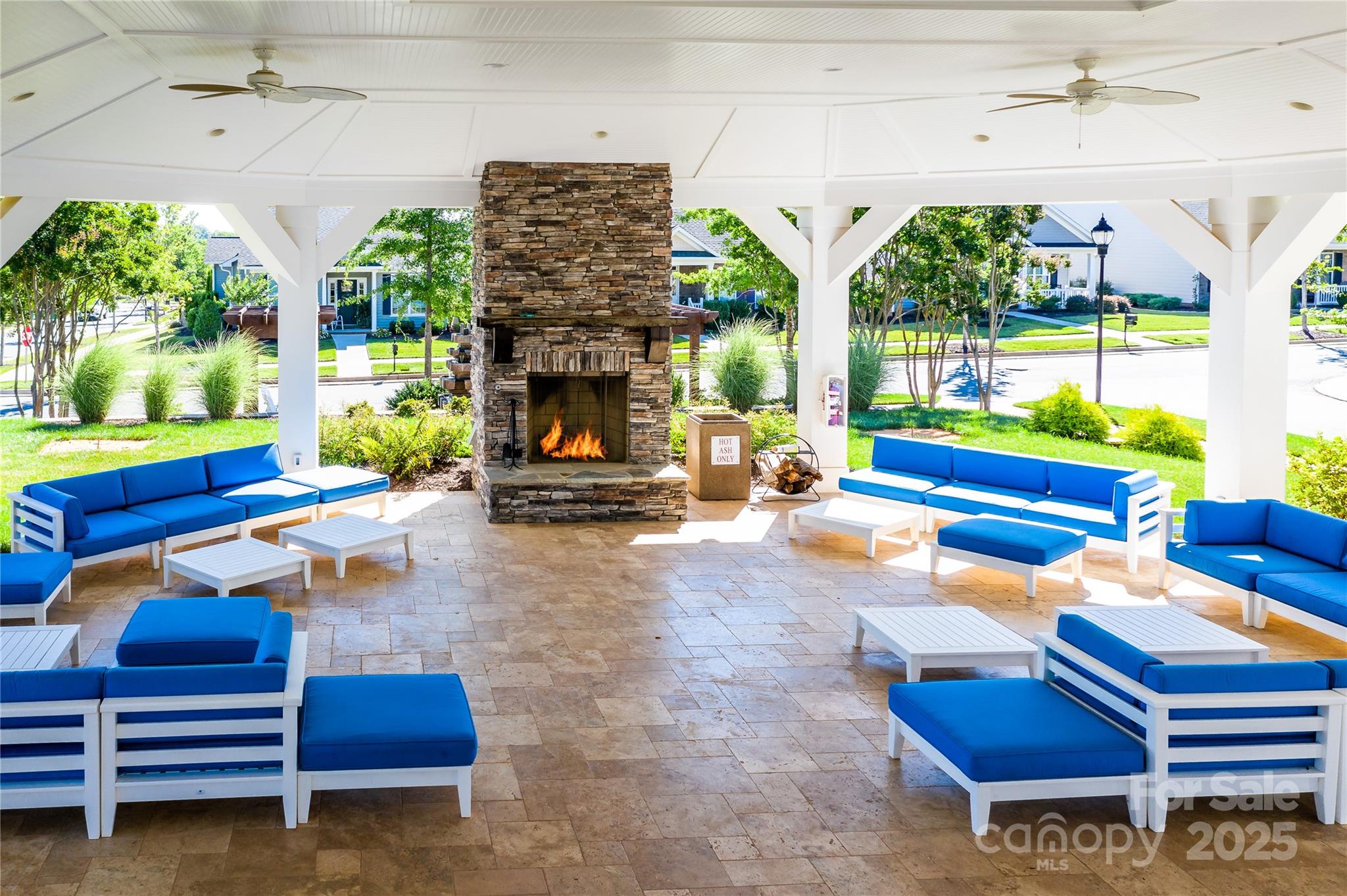 Cornelius, North Carolina, 28031, United States, 3 Bedrooms Bedrooms, ,2 BathroomsBathrooms,Residential,For Sale,1955673