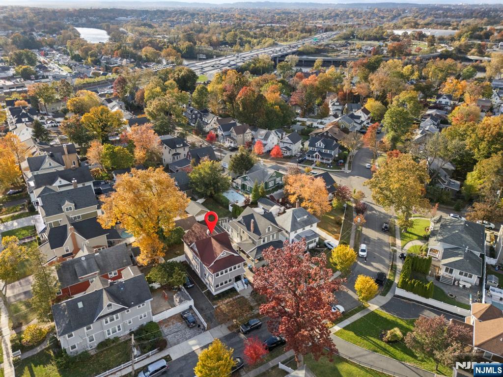 Rutherford, New Jersey, 07070, United States, 4 Bedrooms Bedrooms, ,2 BathroomsBathrooms,Residential,For Sale,1977707