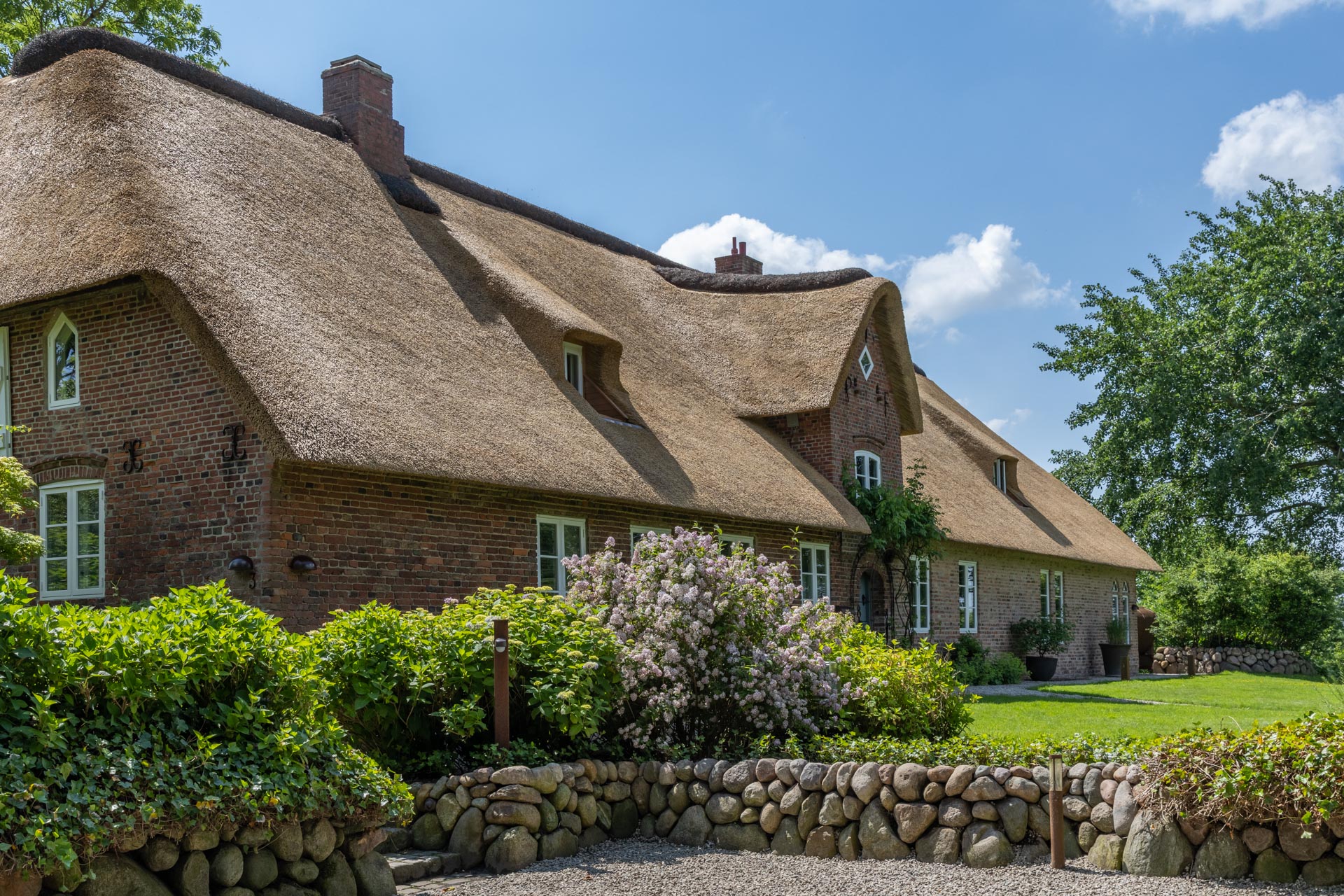  Es gibt Häuser. Und es gibt dieses. Historisches Reetdachjuwel auf eigener Wa... - 物件實景