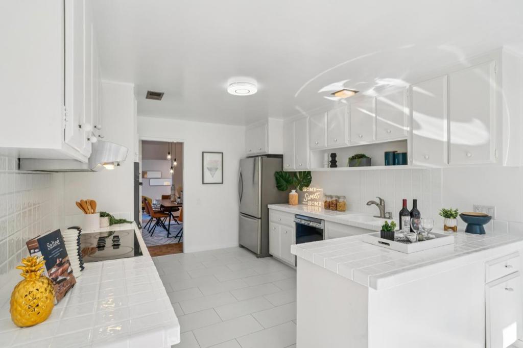 San Francisco, California, 94131, United States, 3 Bedrooms Bedrooms, ,3 BathroomsBathrooms,Residential,For Sale,1974039